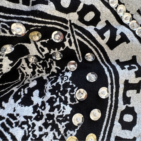 Y2K Black Graphic Grunge Tank Top - Picture 5 of 5